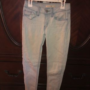 535 LEVI SKINNY JEANS